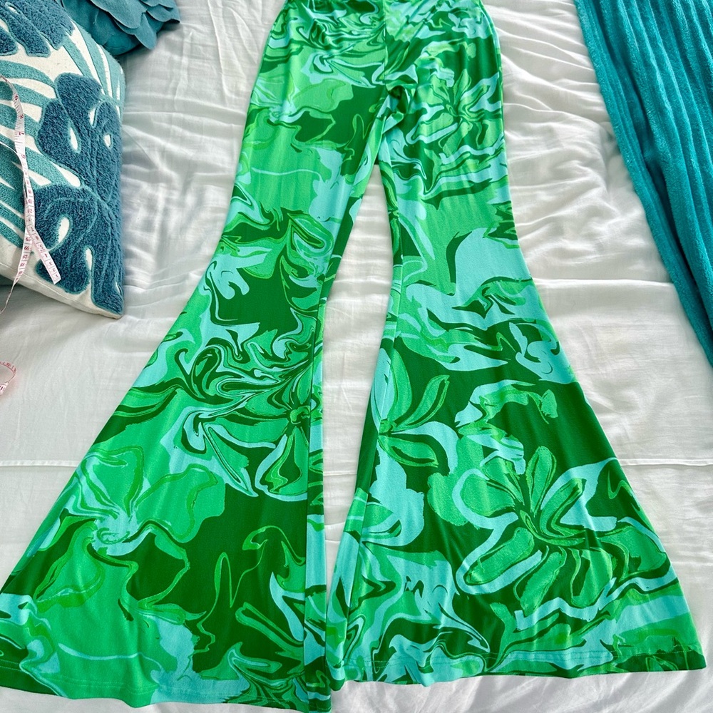 FREE PEOPLE! ✌🏼XS bell bottom pants